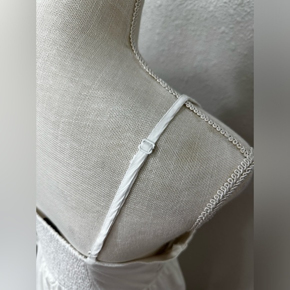 Anthropologie Vineet Bahl Sleeveless V-Neck Floral Cutwork Midi Dress Sz M - Picture 11 of 16